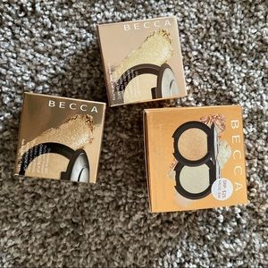Becca Shimmering skin pressed highlighter